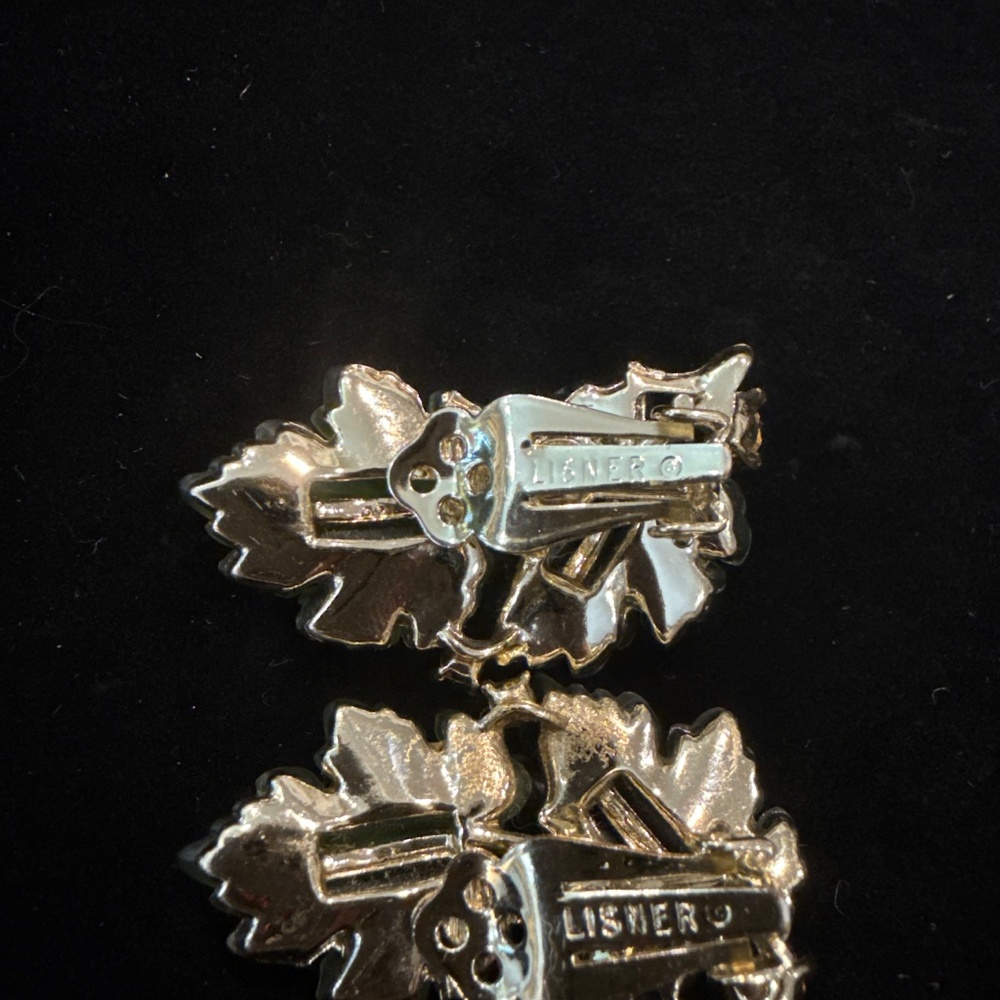 Lisner green jelly oak leaf clip ons - Picture 3 of 6